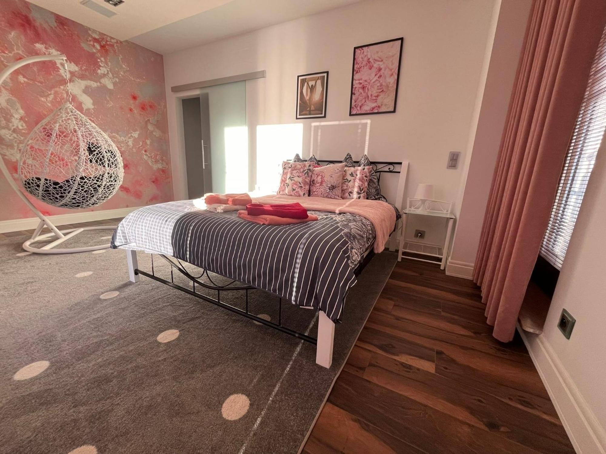 Scandinavia Apartment *